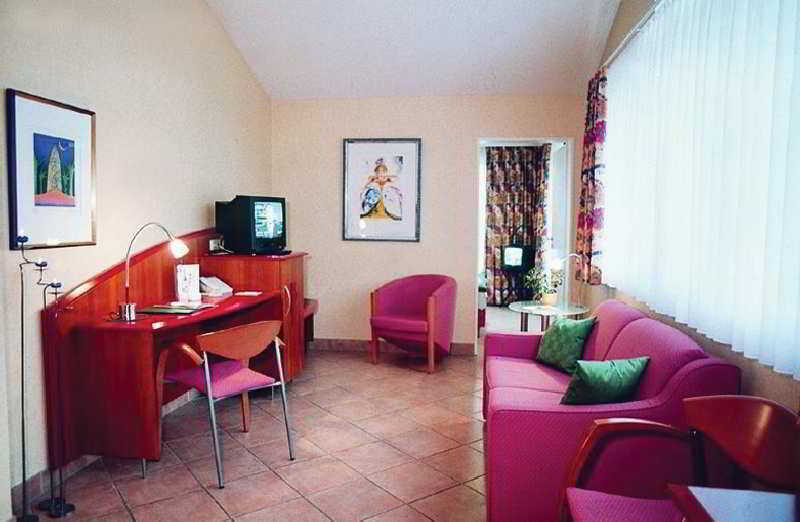 Hotel Mado Cologne Bilik gambar